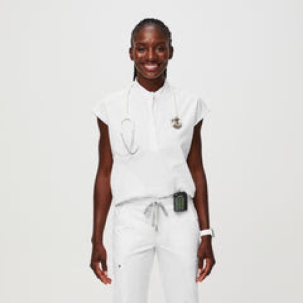 Figs Women's Optic White Rafaela  Scrub Top M